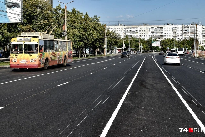 Неплохую задумку на Комсомольском проспекте портят множественные просчеты, которые устраняют до сих пор | Источник: Артем Краснов