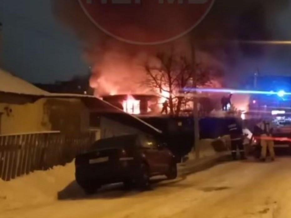 Ночью на пожаре в Индустриальном районе Перми погибли две женщины 