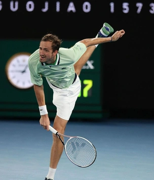 Даниил Медведев проиграл Рафаэлю Надалю в финале Australian Open 2022