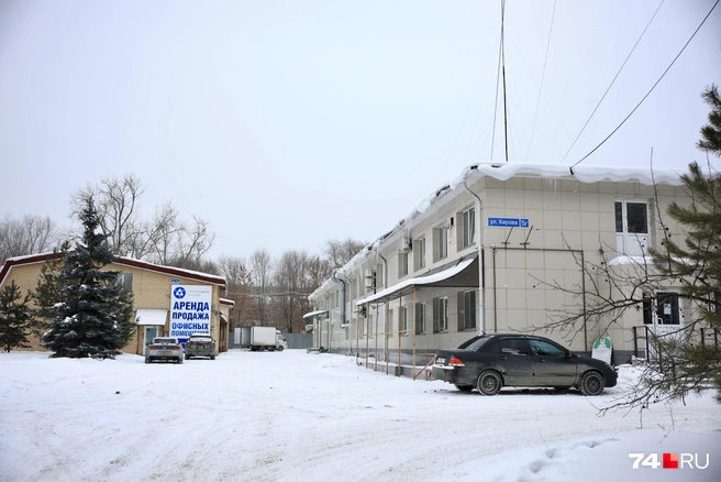 На одном из зданий уже красуется логотип Росатома&nbsp;— пока в виде рекламного плаката | Источник: Михаил Шилкин