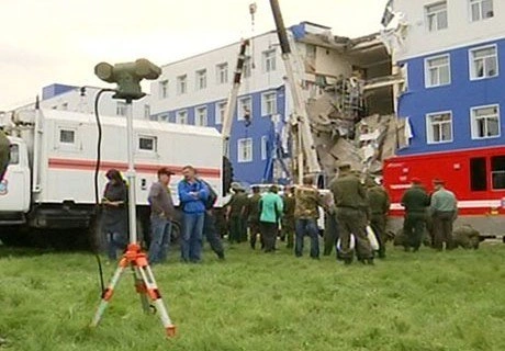 Число погибших при обрушении в Омске выросло до 23 (обновлено) | ya62.ru