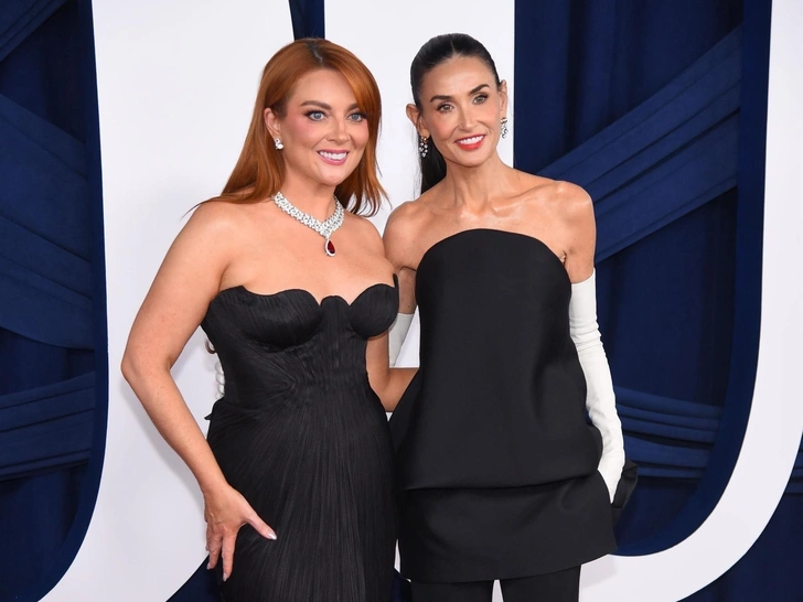 Деми Мур и глобальный редакционный директор Glamour Саманта Барри