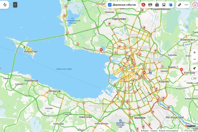Петербург встречает длинные выходные аномальными пробками