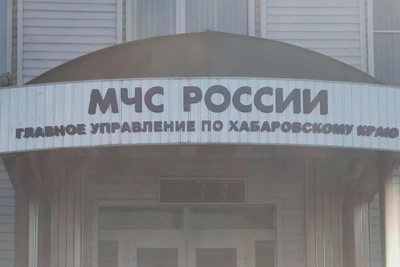Локализован пожар на складе в Хабаровске