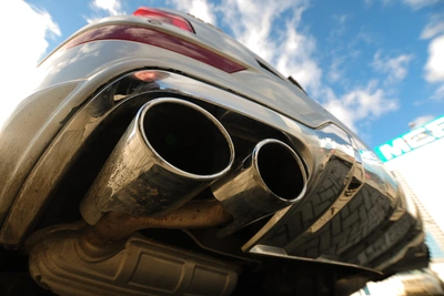 В Кургане снимают с учета авто за шумный выхлоп