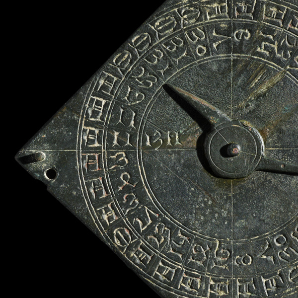 Посмотрите на «средневековый компьютер»: что такое хорарный квадрант и как им пользовались 700 лет назад