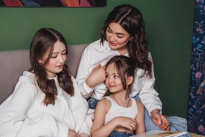 Маргарита Ивановна рассказала, что справиться с эмоциональной нагрузкой ей помогает психотерапия, а еще семья и путешествия | Источник: Маргарита Магдалянова