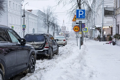 Парковки в центре Ярославля завалены снегом
