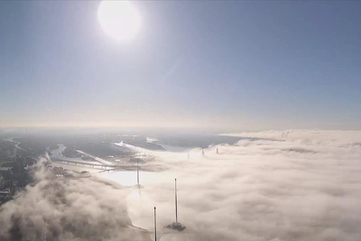 Петербург накрыло туманом с Финского залива