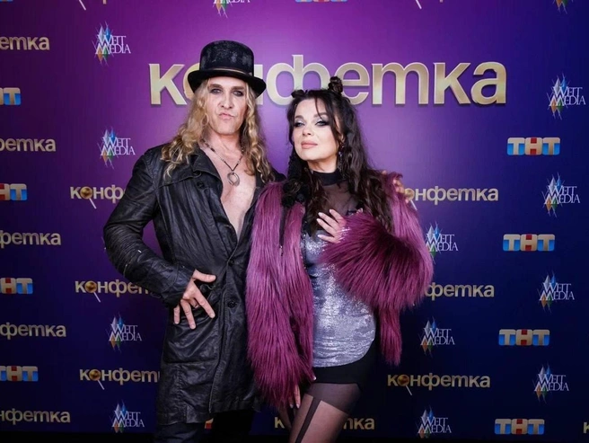 Сергей Глушко снова обратился к теме старой измены — на этот раз при поддержке своей жены | Источник: Наташа Королёва / Instagram (экстремистская организация, деятельность запрещена на территории РФ)