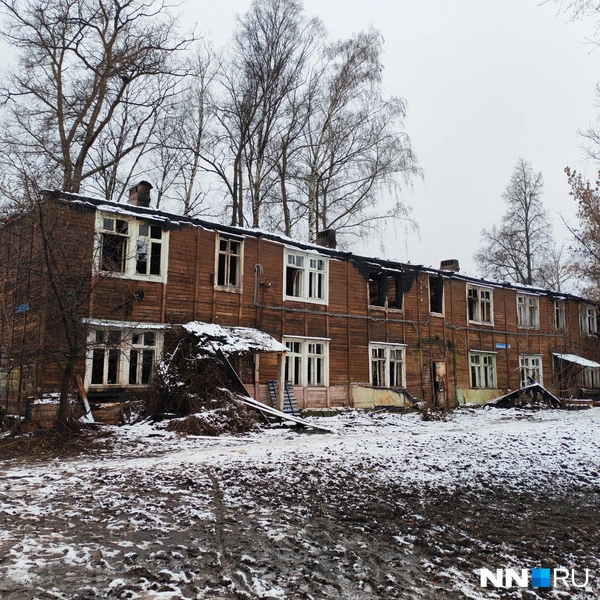 Один дом сгорел | Источник: Валерия Коростелева / NN.RU