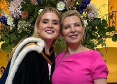 «Это ее путь, я его уважаю»: жена Малинина о планах дочери, с отличием окончившей Королевский колледж музыки в Лондоне