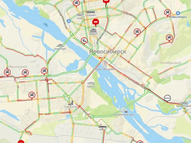 Такая дорожная обстановка наблюдалась в 7:40 утра. | Источник: 2ГИС