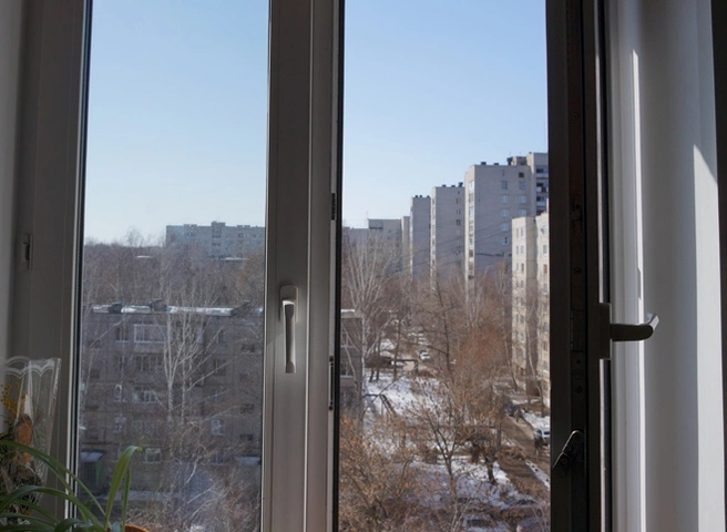 В Рязани женщина погибла при падении с девятого этажа | ya62.ru