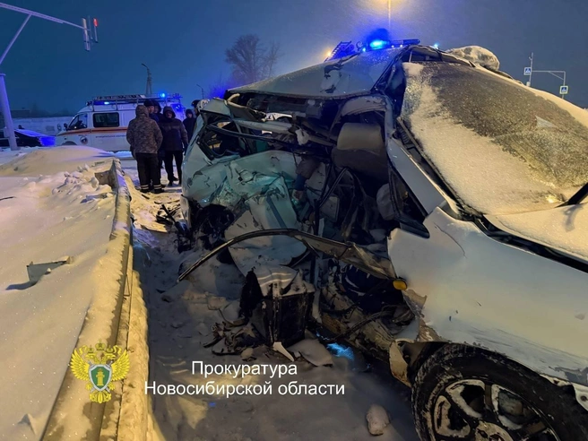 «Гелик» врезался в бок легковушки | Источник: прокуратура Новосибирской области