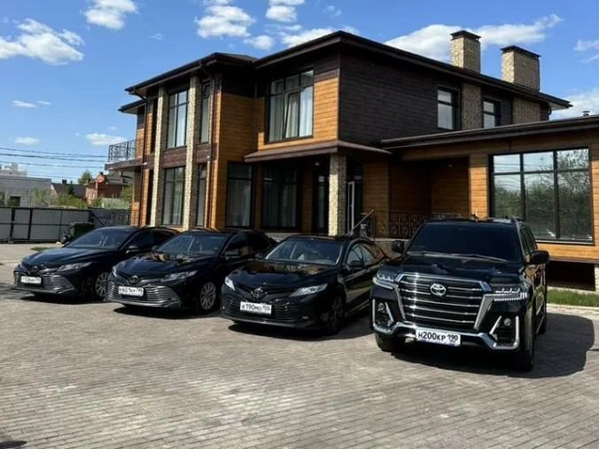 Бывшие силовики предлагают охрану на похоронах, сопровождение сделок, организацию кортежей | Источник: Avito.ru