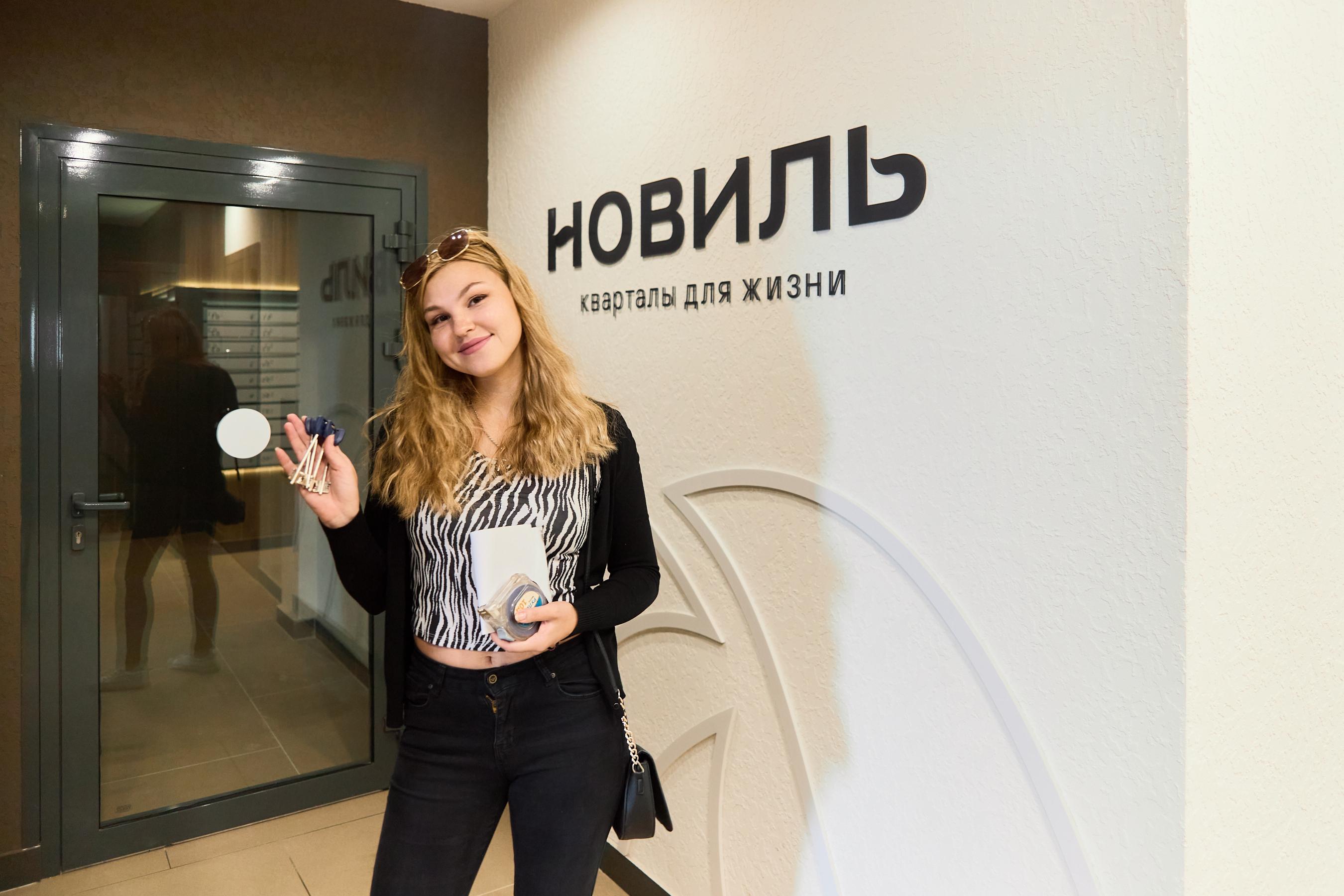 Просторные светлые холлы стали местом для фотосессий первых жителей | Источник: Группа Компаний «ИКАР»