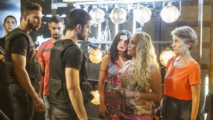 Кадр из сериала «Правила игры»