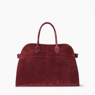 Сумку Margaux по-прежнему все хотят: The Row признан «Лучшим брендом аксессуаров» на CFDA Awards 2025