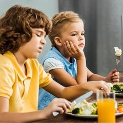 Что делать, если ребенок не ест в детском саду