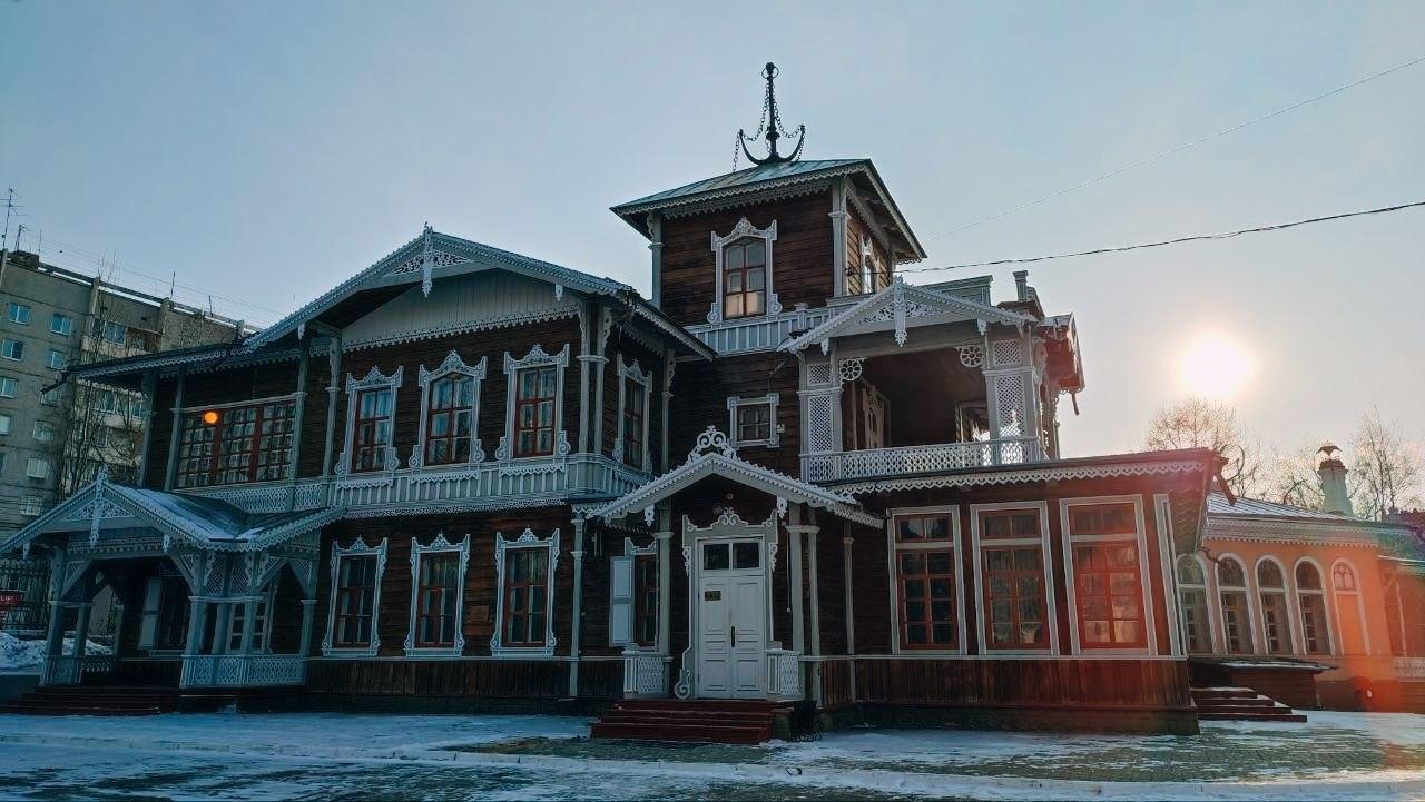 Главный дом Усадьбы Сукачева в Иркутске закрыли на ремонт