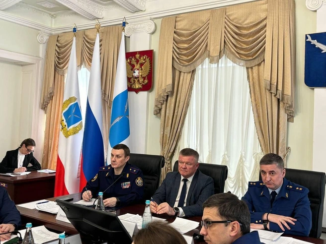 В пятницу Сергей Филипенко работал и никуда не собирался уходить