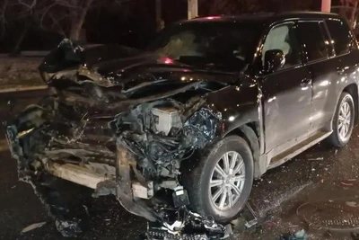 В Екатеринбурге водитель Lexus скрылся после массового ДТП