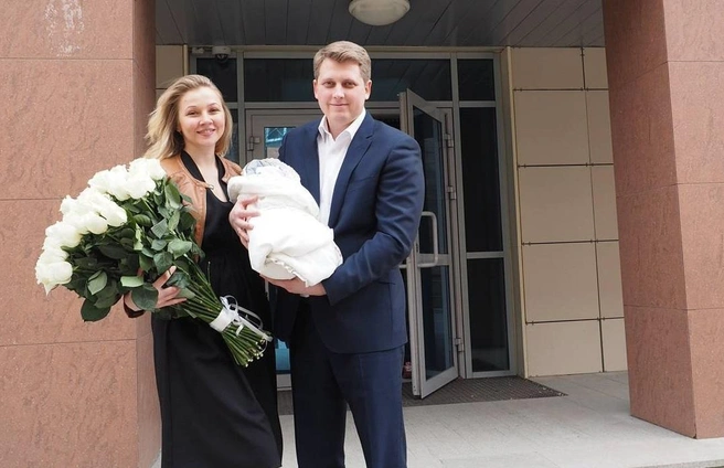 У главного свердловского коммуниста родился сын.
| www.e1.ru