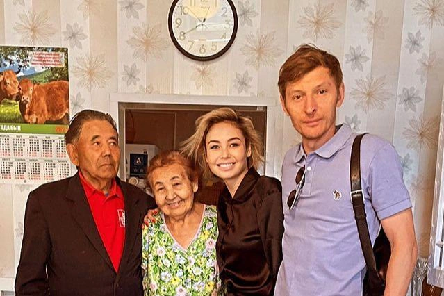 В Раевке у телеведущей живут бабушка с дедушкой | Источник: liasanutiasheva / Instagram.com