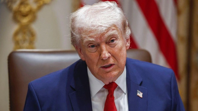 По данным СМИ, Трамп был недоволен, когда Ноэм заявила, что он одобрил ролик, и вскоре уволил её. | Источник: MEGA