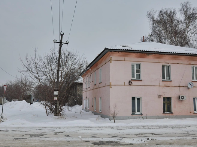 На участке в Октябрьском районе насчитывается 41 аварийный дом | Источник: Александр Ощепков / NGS.RU