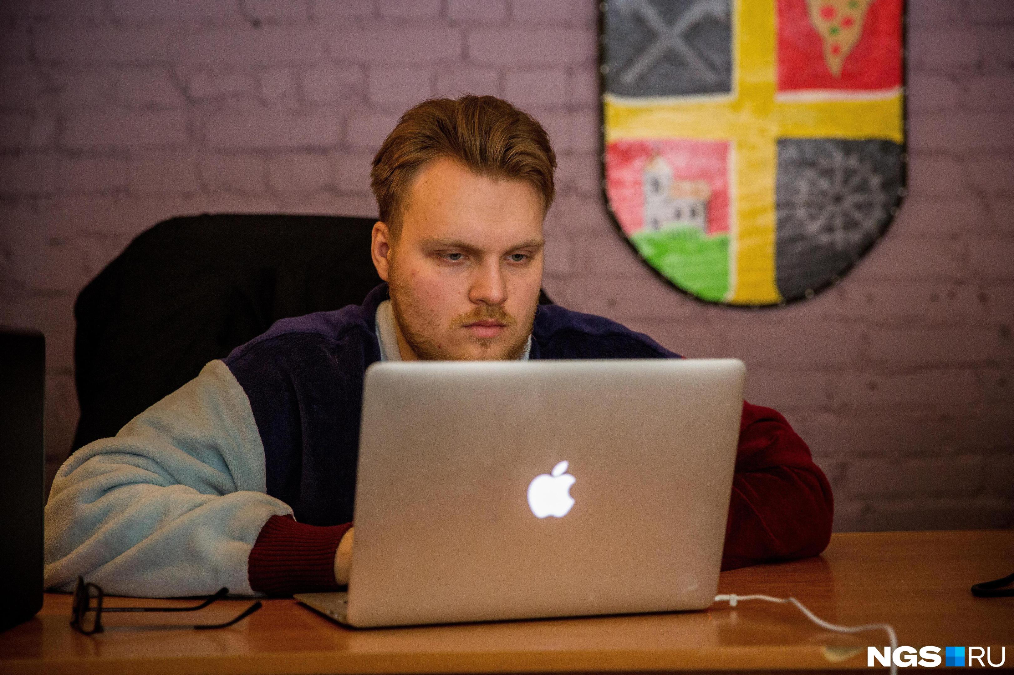 Хоть 10 слов отгадать сможете? Пройдите интеллектуальную головоломку «Ромашка»