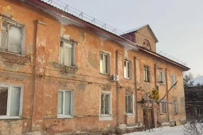 Prosecutor's Office Demands Evacuation of Dilapidated Building in Levoberezhye