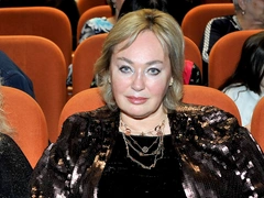 «Растолстевшая как собака»: Лариса Гузеева страдает из-за лишнего веса после сытных каникул