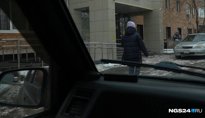 Вероятно, преступники долго выжидали служебную машину | Источник: NGS24.RU