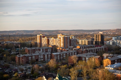 Иркутск 1990-х на фото: от стройки моста до футбола