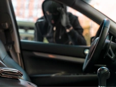 В Оренбургской области психопат задушил учительницу в машине, посадил труп за руль и попытался инсценировать аварию