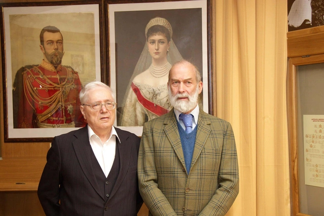 Слева — Александр Авдонин, справа — Майкл Кентский (двоюродный брат королевы Великобритании Елизаветы II) | Источник: Свердловский областной краеведческий музей