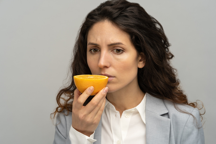 Фото №1 - Какие фрукты и соки особенно полезны при простуде?