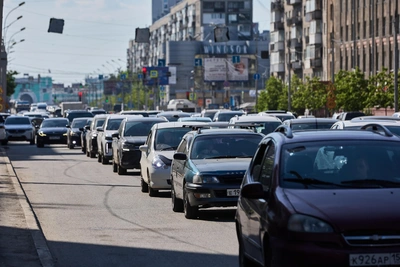Заторы сковали три улицы Воронежа после атаки БПЛА