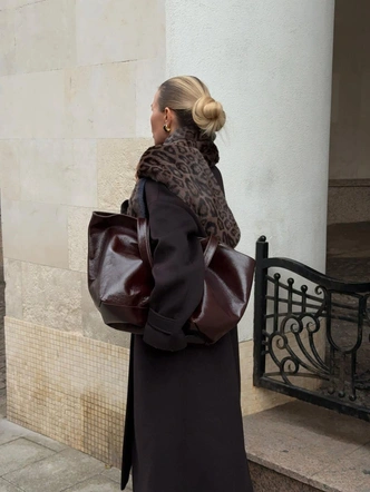 Сумка, в которую поместится все, что нужно этой зимой: 9 лучших макси-моделей от российских брендов Сумка, в которую поместится все, что нужно этой зимой: 9 лучших макси-моделей от российских брендов