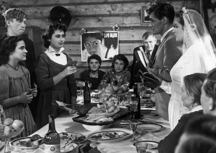 «Станислав Ростоцкий дал мне путевку и в большое кино, и, можно сказать, в жизнь. Я ему за это очень благодарен. С „Пенькова“ началась наша настоящая мужская дружба, которая длилась много лет, до самой смерти Станислава Иосифовича», — делился актер