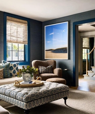 С душой: темная палитра и смелые принты в доме на острове Нантакет