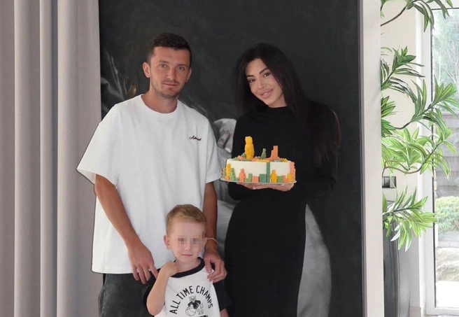 В декабре сыну Артема исполнилось 4 года  | Источник: Елизавета Гуренко / Instagram (экстремистская организация, деятельность запрещена на территории РФ)