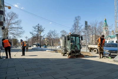В Южно-Сахалинске стартовала весенняя уборка