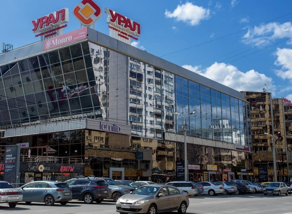 К зданию ТРК в центре Челябинска стянули силовиков