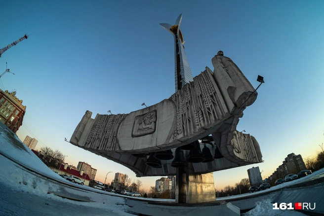Мемориальный комплекс установлен на главной площади Ростова | Источник: Евгений Вдовин / 161.RU