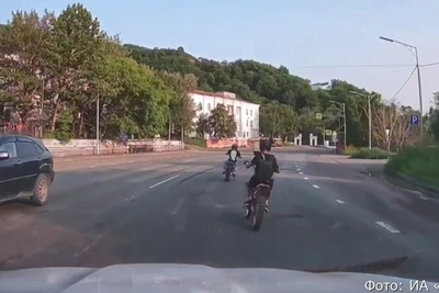 Подростки на мотоцикле устроили опасные заезды в Петропавловске