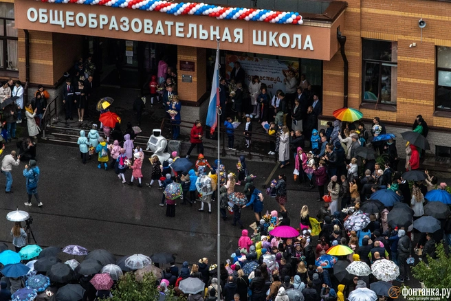 Неприятные новости для школьников: каникулы в этом учебном году станут короче | Источник: Михаил Огнев / FONTANKA.RU