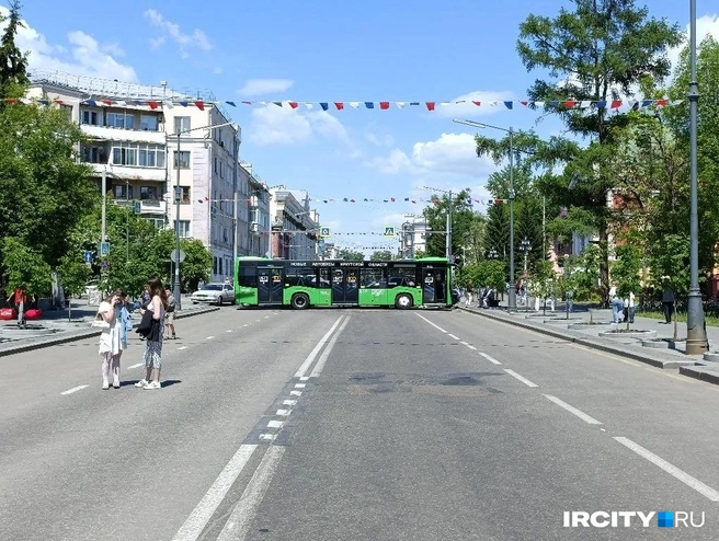 Оригинальный способ перегородить улицу Карла Маркса выбрали на этот раз | Источник: «ИрСити»